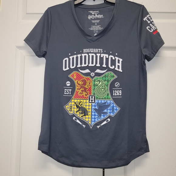 Harry Potter Hogwarts Quidditch T-Shirt - Picture 6 of 8